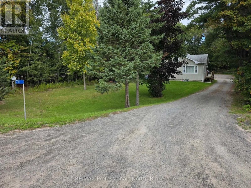 711 Muskoka 3 Road North, Huntsville (Chaffey), Ontario, P1H1E1, Huntsville (Chaffey), Ontario — photo 1 of 5