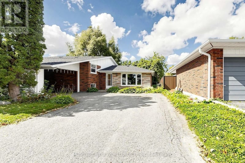 6 Valleycrest Avenue, Markham (Bullock), Ontario, L3P1H7, Markham (Bullock), Ontario — photo 1 of 5