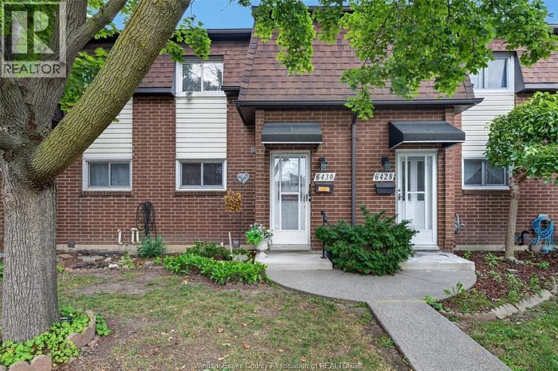 6430 THORNBERRY, Windsor, Ontario, N8T2W9, Windsor, Ontario — photo 1 of 5