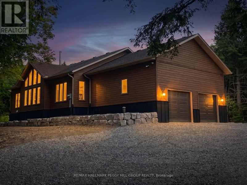 4571 Aspdin Road, Muskoka Lakes (Cardwell), Ontario, P0B1M0, Muskoka Lakes (Cardwell), Ontario — photo 1 of 5