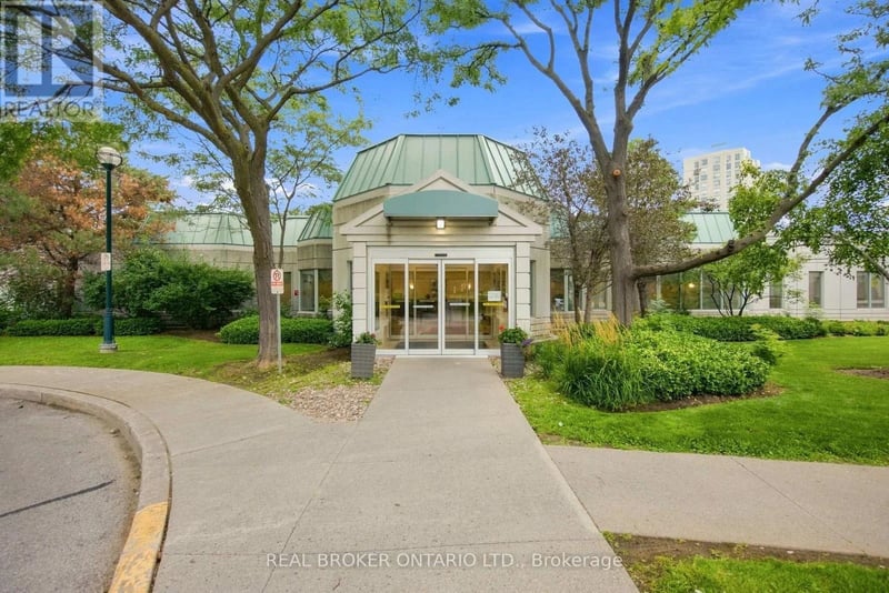 #709 5001 Finch Avenue East, Toronto (Agincourt North), Ontario, M1S5J9, Toronto (Agincourt North), Ontario — photo 1 of 5