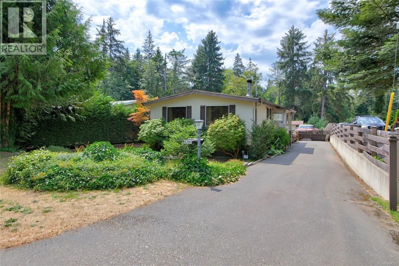 1791 Astra Road, Comox, British Columbia, V9M4B6, Comox, British Columbia — photo 1 of 5