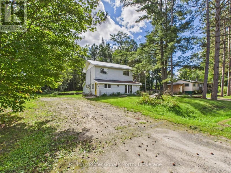 31 Hutcheson Beach Road East, Huntsville (Chaffey), Ontario, P1H1N4, Huntsville (Chaffey), Ontario — photo 1 of 5