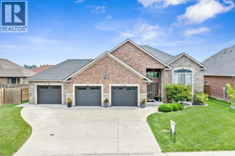 1385 PASCAL Avenue, Lakeshore, Ontario, N0R1A0, Lakeshore, Ontario — photo 1 of 5