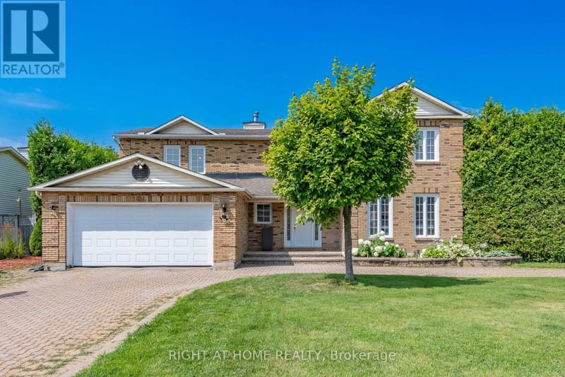 1446 Bourcier Drive, Ottawa, Ontario, K1E3J9, Ottawa, Ontario — photo 1 of 5