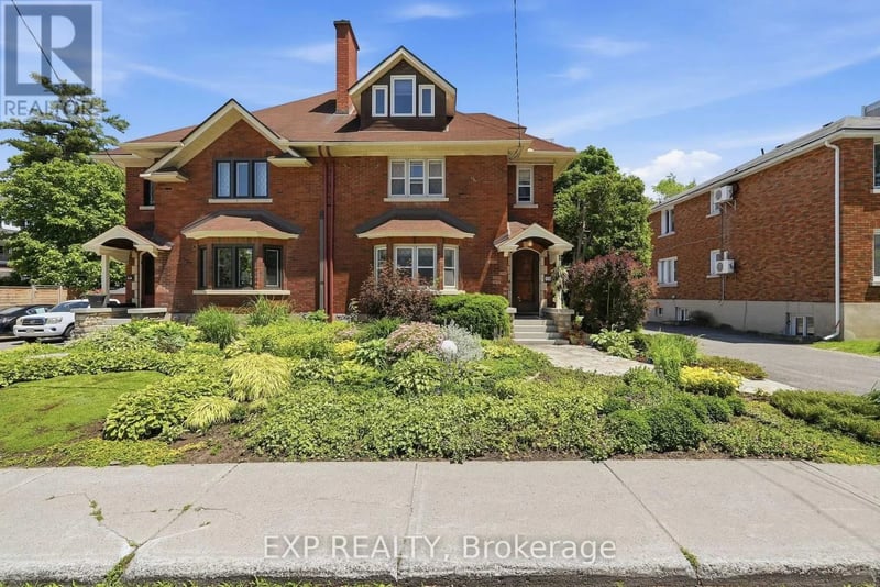 421 Hamilton Avenue South, Ottawa, Ontario, K1Y1E2, Ottawa, Ontario — photo 1 of 5