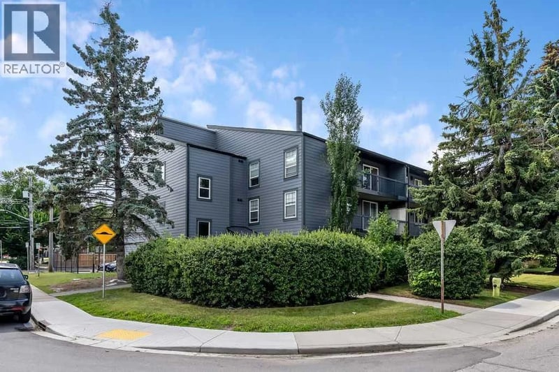 1301 17 Avenue Northwest, Calgary, Alberta, T2M0R2, Calgary, Alberta — photo 1 of 5