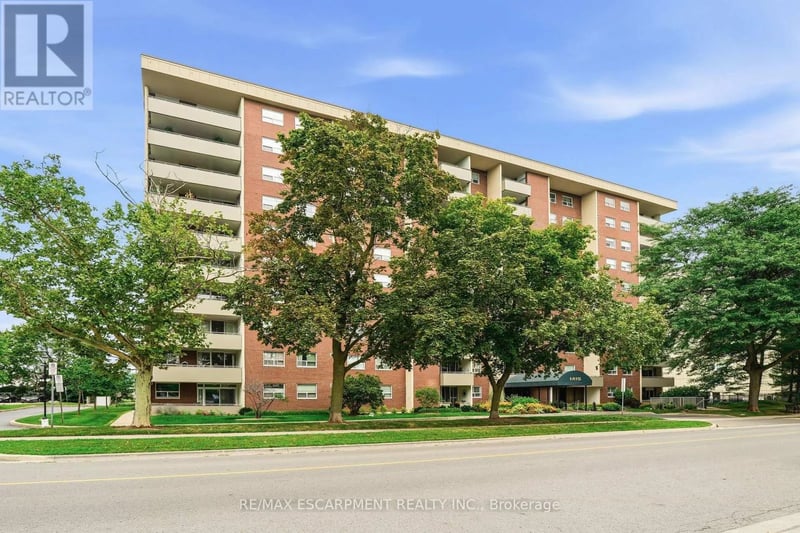 #203 1415 Ghent Avenue, Burlington (Brant), Ontario, L7S1X4, Burlington (Brant), Ontario — photo 1 of 5