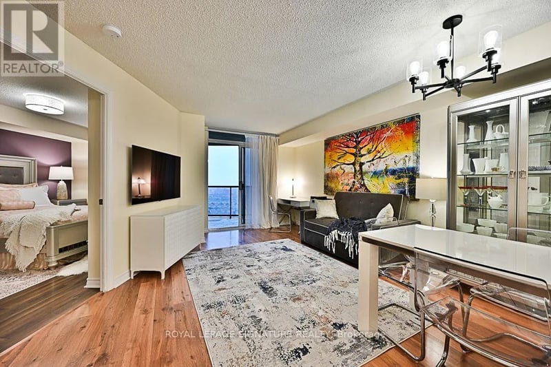 #2422 700 Humberwood Boulevard, Toronto (West Humber-Clairville), Ontario, M9W7J4, Toronto (West Humber-Clairville), Ontario — photo 1 of 5