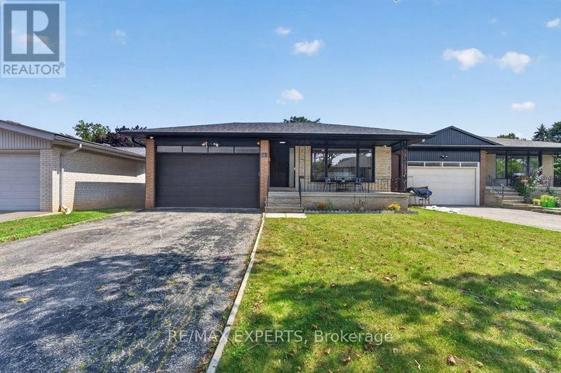 23 Collingdale Road, Toronto (Mount Olive-Silverstone-Jamestown), Ontario, M9V3R2, Toronto (Mount Olive-Silverstone-Jamestown), Ontario — photo 1 of 5