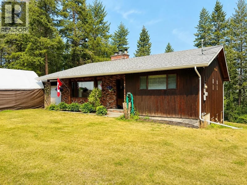 816 ROBERTS Drive, Esler / Dog Creek, British Columbia, V2G3K8, Esler / Dog Creek, British Columbia — photo 1 of 5