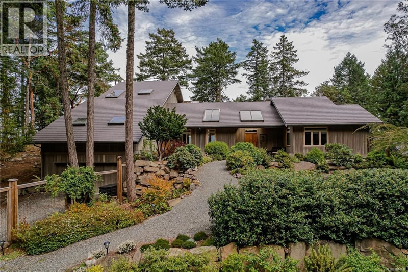 104 Seclusion Lane, Salt Spring, British Columbia, V8K1S4, Salt Spring, British Columbia — photo 1 of 5