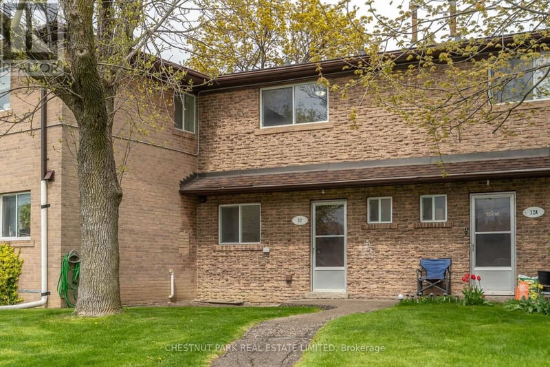 #12 44 ROMFIELD Drive, Toronto (York University Heights), Ontario, M3J1K3, Toronto (York University Heights), Ontario — photo 1 of 5