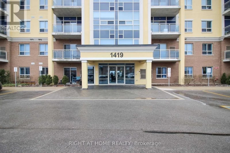 #308 1419 Costigan Road, Milton (CL Clarke), Ontario, L9T2L4, Milton (CL Clarke), Ontario — photo 1 of 5
