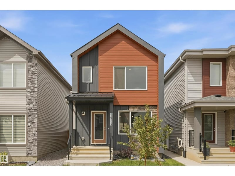 19112 22 AV NW, Edmonton, Alberta, T6M1R1, Edmonton, Alberta — photo 1 of 5