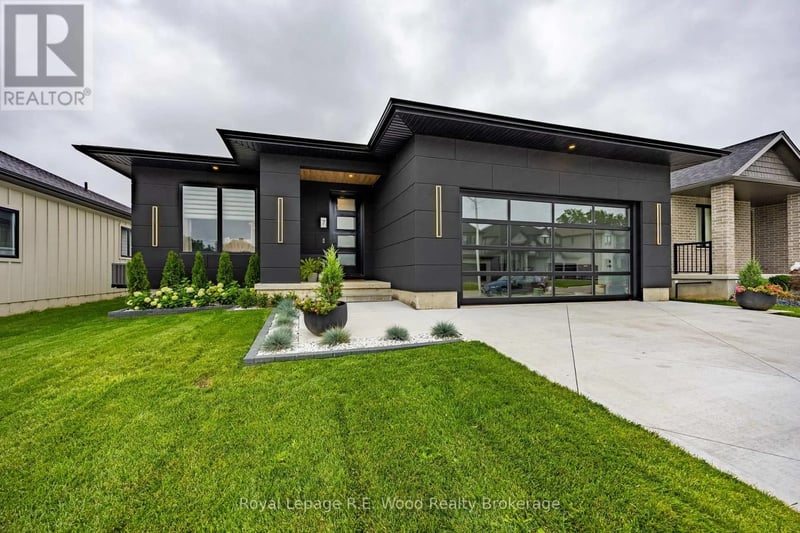 7 Sycamore Drive, Tillsonburg, Ontario, N4G5S3, Tillsonburg, Ontario — photo 1 of 5