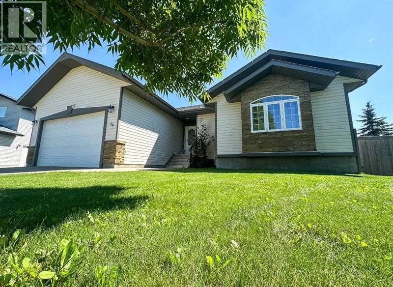 66 Cedar Heights, Whitecourt, Alberta, T7S0A4, Whitecourt, Alberta — photo 1 of 5