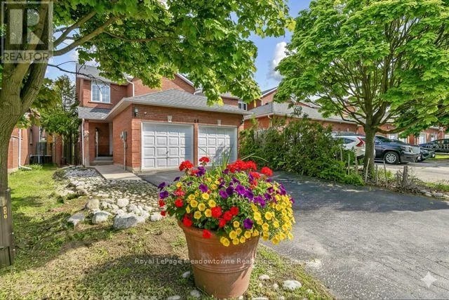 44 Corbett Street, Cambridge, Ontario, N1T1V5, Cambridge, Ontario — photo 1 of 5