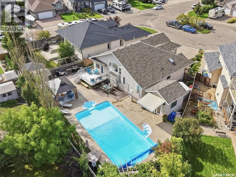522 Bellmont BAY, Saskatoon, Saskatchewan, S7V1K4, Saskatoon, Saskatchewan — photo 1 of 5