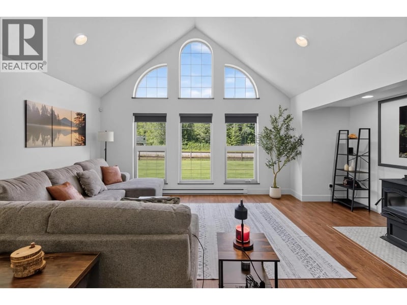 26 BLUEBERRY Avenue, Kitimat, British Columbia, V8C2S7, Kitimat, British Columbia — photo 1 of 5