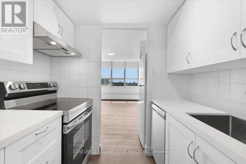 #1208 200 Lotherton Pathway, Toronto (Yorkdale-Glen Park), Ontario, M6B2G9, Toronto (Yorkdale-Glen Park), Ontario — photo 1 of 5