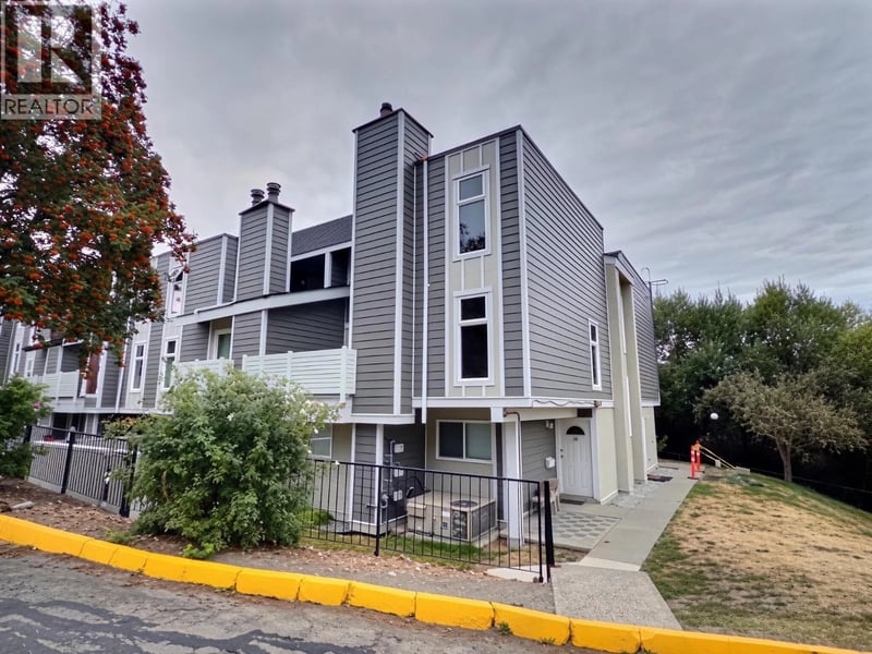 #52 1435 SUMMIT Drive, Kamloops, British Columbia, V2E1S4, Kamloops, British Columbia — photo 1 of 5