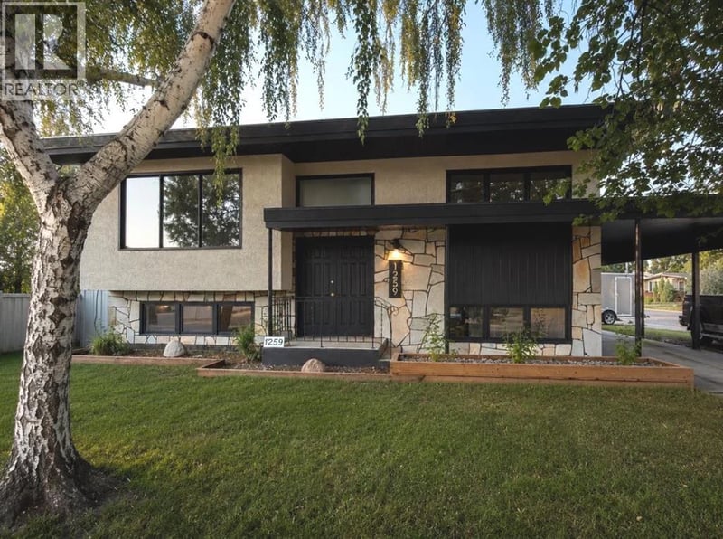 1259 St Catherine Road North, Lethbridge, Alberta, T1H4E9, Lethbridge, Alberta — photo 1 of 5