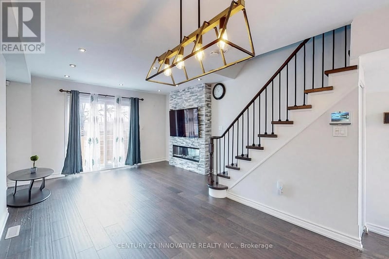 #18 1635 Pickering Parkway, Pickering (Village East), Ontario, L1V6W8, Pickering (Village East), Ontario — photo 1 of 5