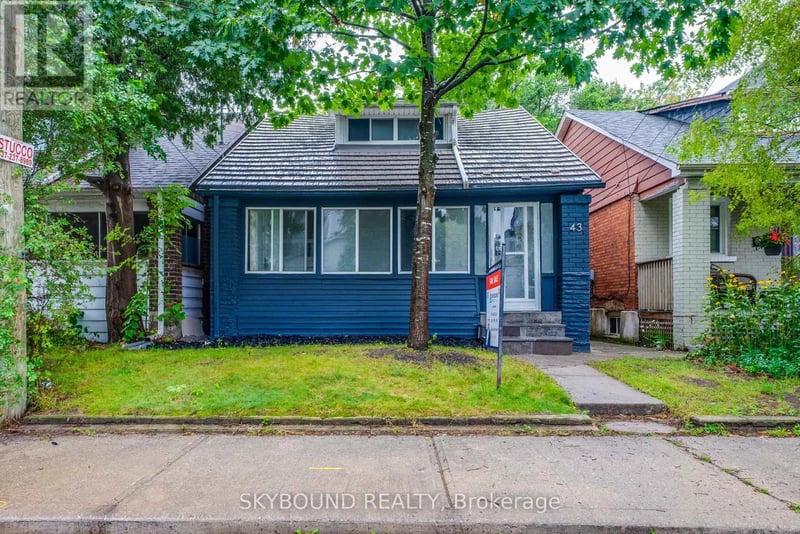 43 Craydon Avenue, Toronto (Mount Dennis), Ontario, M6M2C8, Toronto (Mount Dennis), Ontario — photo 1 of 5