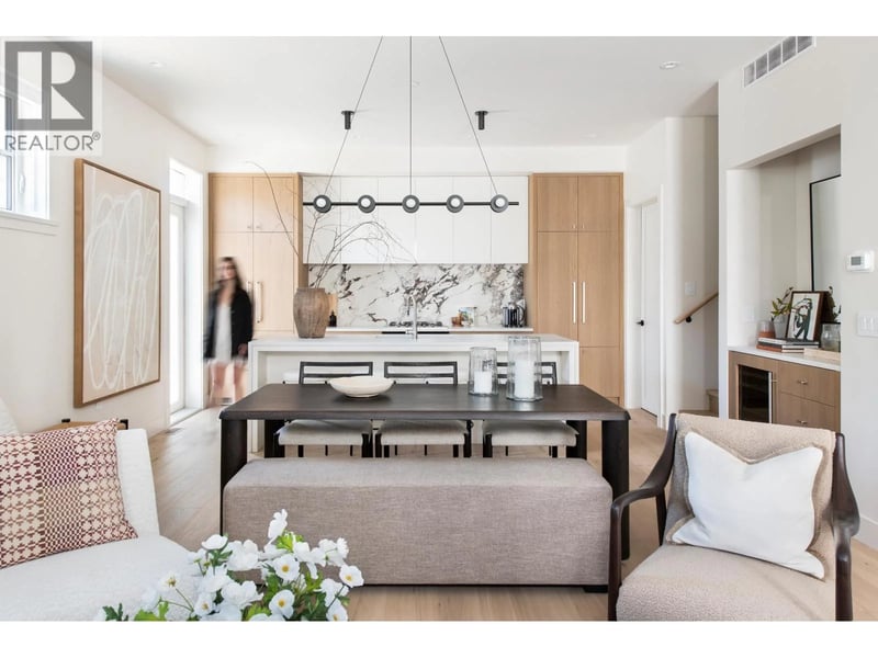 #2 2119 18TH Avenue, Vancouver, British Columbia, V6L1A3, Vancouver, British Columbia — photo 1 of 5