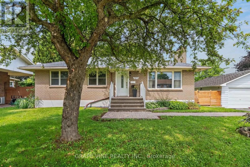 125 Norice Street, Ottawa, Ontario, K2G2Y2, Ottawa, Ontario — photo 1 of 5