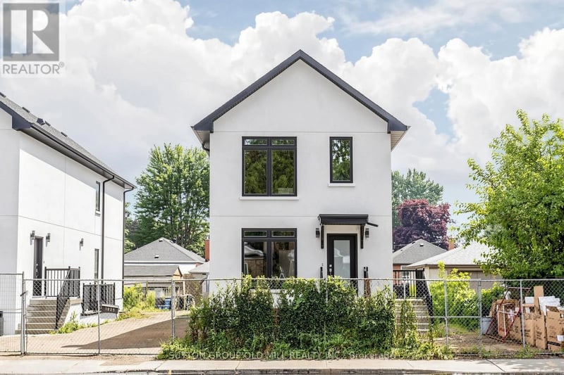#1 1925 Lawrence Avenue West, Toronto (Weston), Ontario, M9N1G8, Toronto (Weston), Ontario — photo 1 of 5