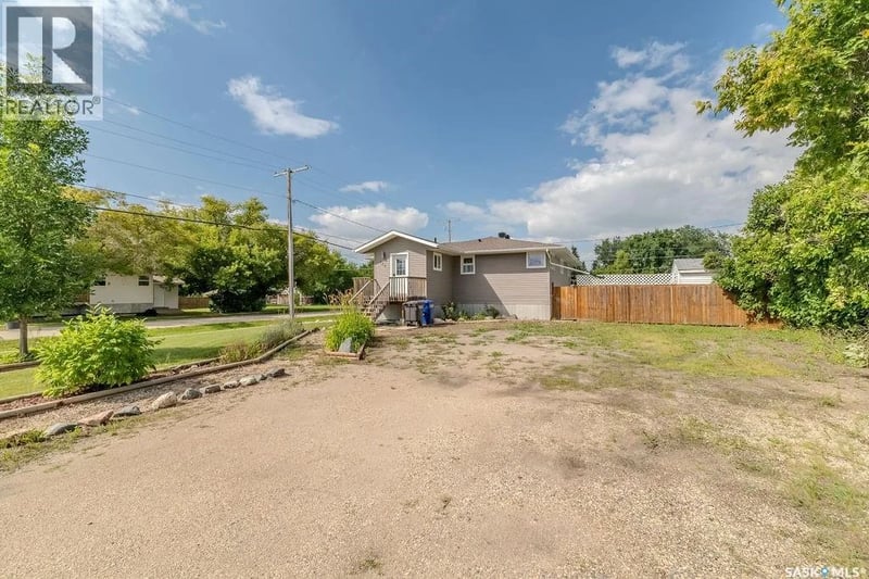 120 1st STREET N, Wakaw, Saskatchewan, S0K4P0, Wakaw, Saskatchewan — photo 1 of 5