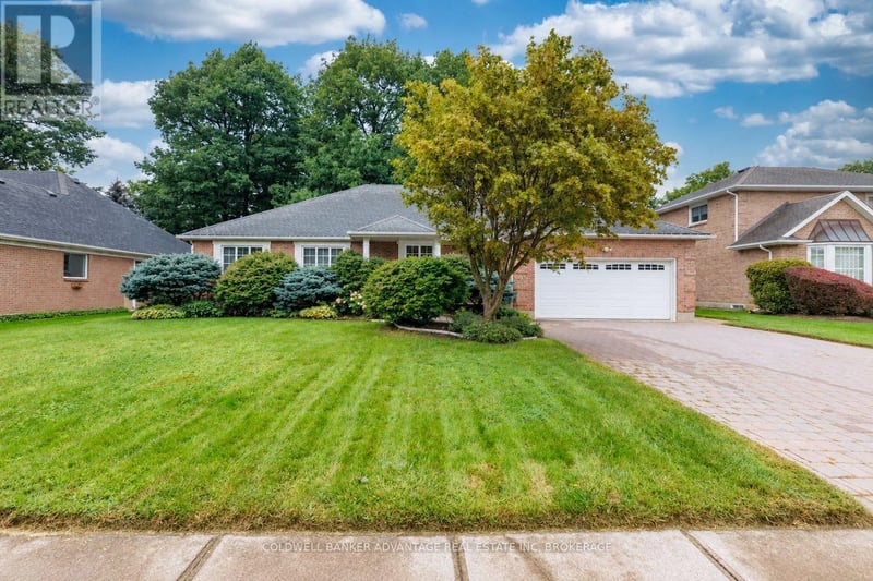 8165 Mount Olive Crescent, Niagara Falls (Mt. Carmel), Ontario, L2H2Y9, Niagara Falls (Mt. Carmel), Ontario — photo 1 of 5