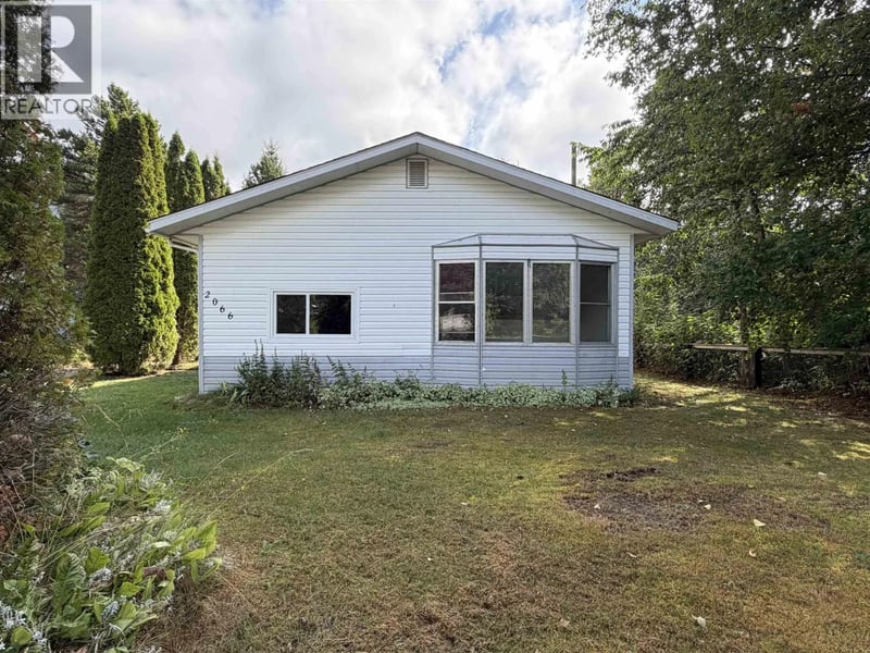 2066 LAUREL Street, Terrace, British Columbia, V8G4Y4, Terrace, British Columbia — photo 1 of 5
