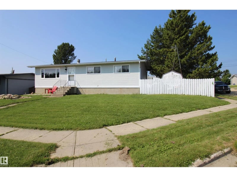 5436 MOOSEHORN AV, Swan Hills, Alberta, T0G2C0, Swan Hills, Alberta — photo 1 of 5
