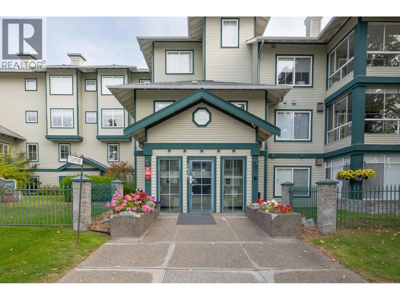 #104 1638 6TH Avenue, Prince George, British Columbia, V2L3N6, Prince George, British Columbia — photo 1 of 5