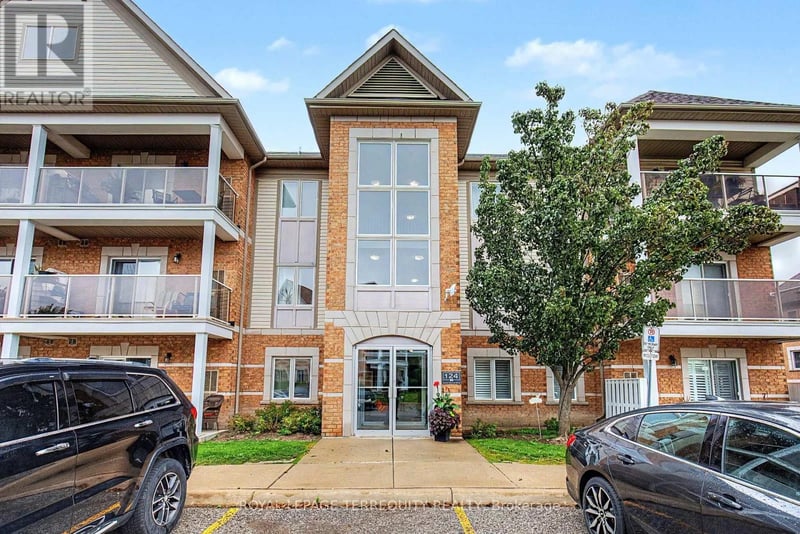 #309 124 Aspen Springs Drive, Clarington (Bowmanville), Ontario, L1C0G8, Clarington (Bowmanville), Ontario — photo 1 of 5