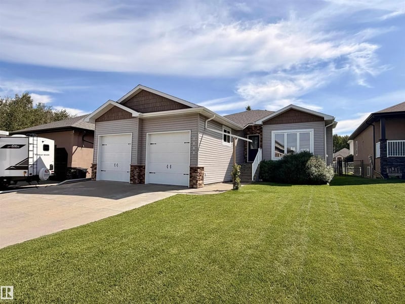 3809 52 AV, Drayton Valley, Alberta, T7A1T7, Drayton Valley, Alberta — photo 1 of 5