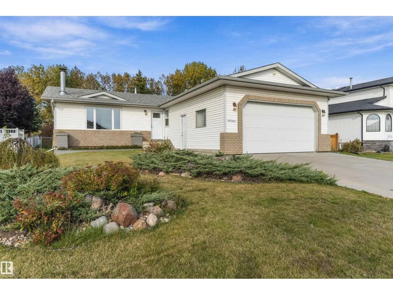 5310 60, Camrose, Alberta, T4V4L2, Camrose, Alberta — photo 1 of 5