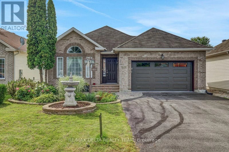 1032 Valin Street, Ottawa, Ontario, K4A4X7, Ottawa, Ontario — photo 1 of 5