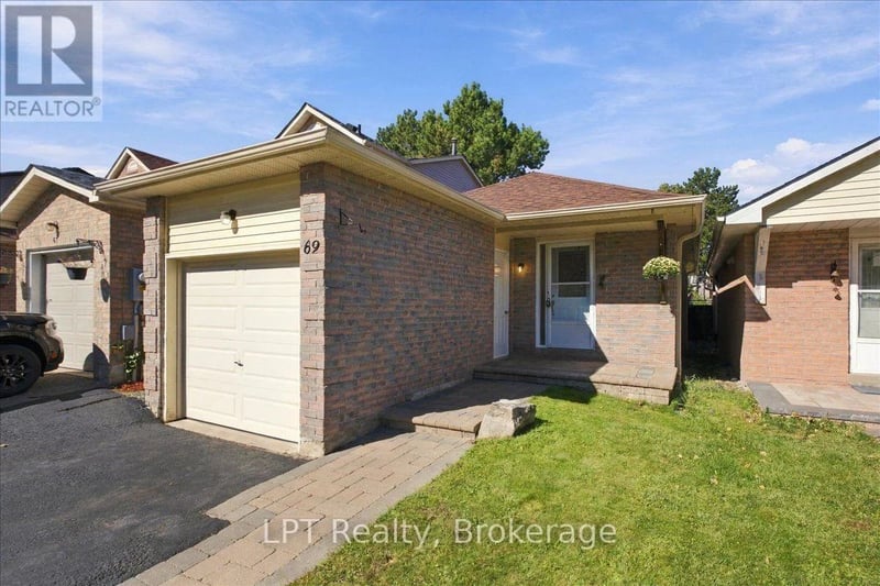 69 Scarfair Pathway, Toronto (Malvern), Ontario, M1B4G2, Toronto (Malvern), Ontario — photo 1 of 5