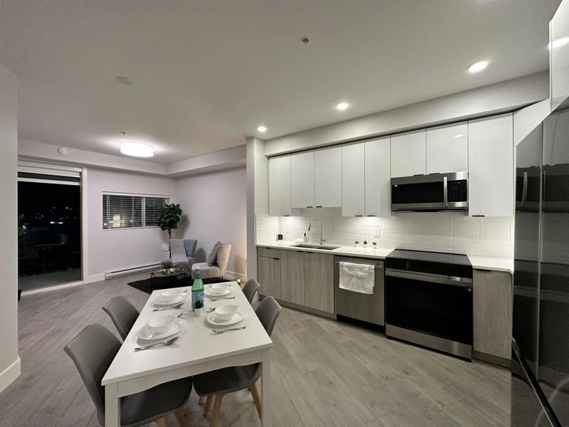 #503 20061 FRASER Highway, Langley, British Columbia, V3A0R4, Langley, British Columbia — photo 1 of 5