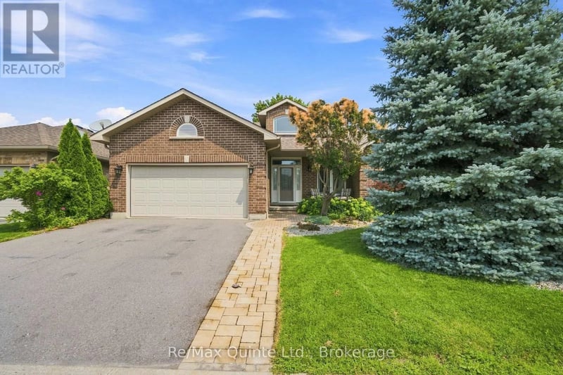 31 Essex Drive, Belleville (Thurlow Ward), Ontario, K8N0M9, Belleville (Thurlow Ward), Ontario — photo 1 of 5