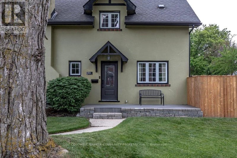 403 Broad Street East, Haldimand (Dunnville), Ontario, N1A1G6, Haldimand (Dunnville), Ontario — photo 1 of 5