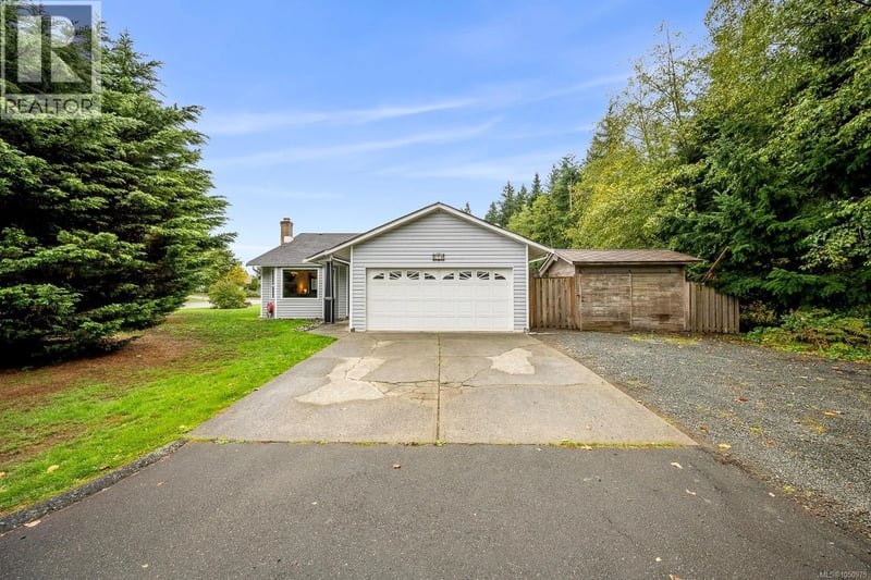 610 McPhedran Road South, Campbell River, British Columbia, V9W7M7, Campbell River, British Columbia — photo 1 of 5