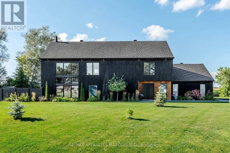 22243 Old Highway 2 Road, South Glengarry, Ontario, K0C1E0, South Glengarry, Ontario — photo 1 of 5