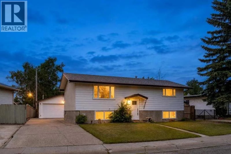 152 Maddock Way Northeast, Calgary, Alberta, T2A3X3, Calgary, Alberta — photo 1 of 5
