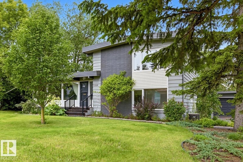 7508 139 ST NW, Edmonton, Alberta, T5R0E8, Edmonton, Alberta — photo 1 of 5