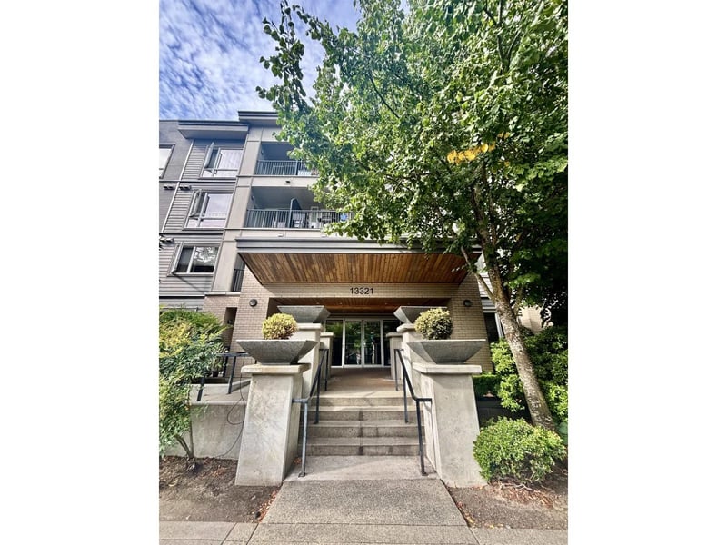 #330 13321 102A Avenue, Surrey, British Columbia, V3T1P6, Surrey, British Columbia — photo 1 of 5